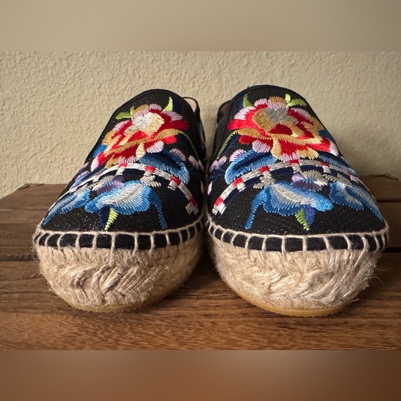 Johnny Was Black Multicolor Floral Espadrilles - Picture 2 of 8